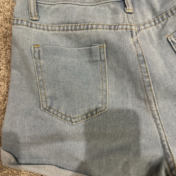 Zaful Women’s Jean Shorts size S - Picture 6 of 6